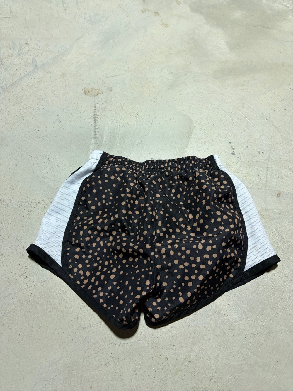 Nike kids Black Dot athletic Shorts 6 M - Picture 10 of 10